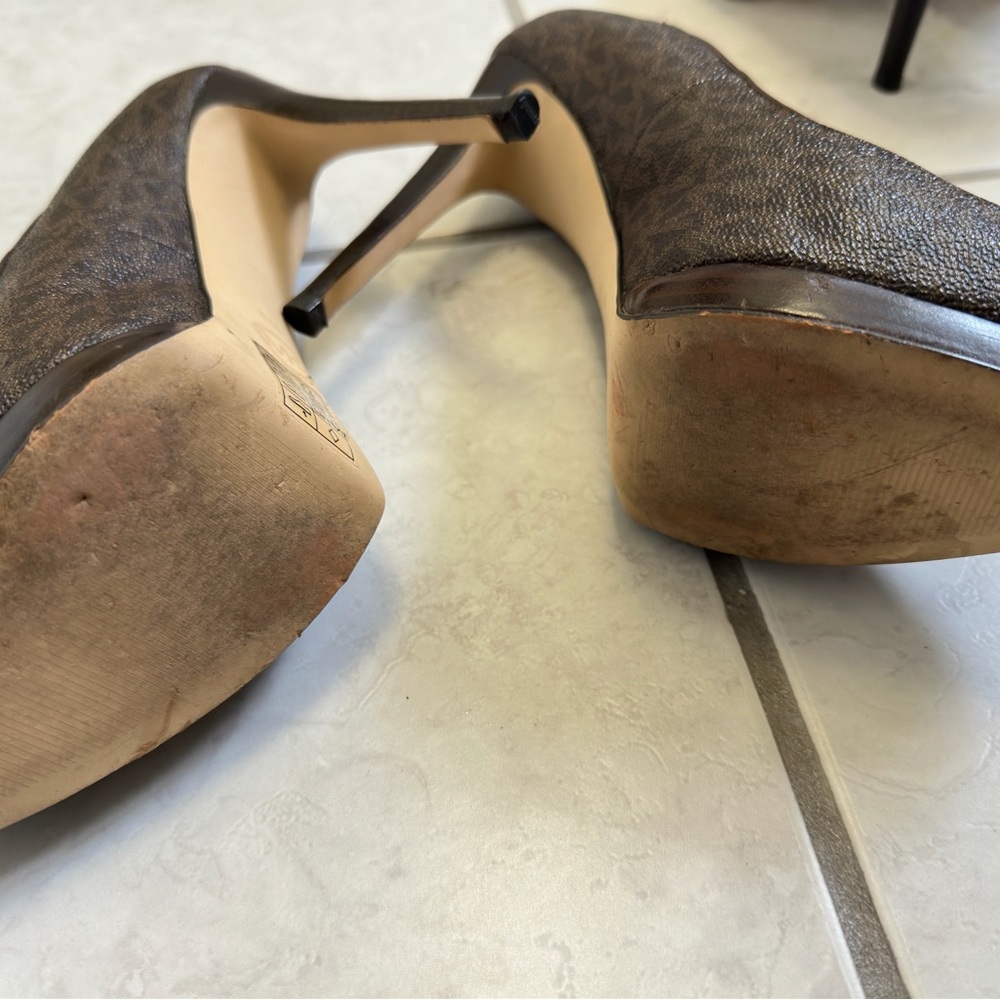 Michael Kors Textured Chocolate Heels - Picture 5 of 6